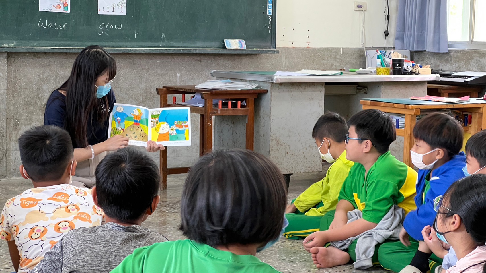 富邦慈善基金會贊助「愛的接力：偏鄉助學與物資巡迴車行動」II(標題圖檔)